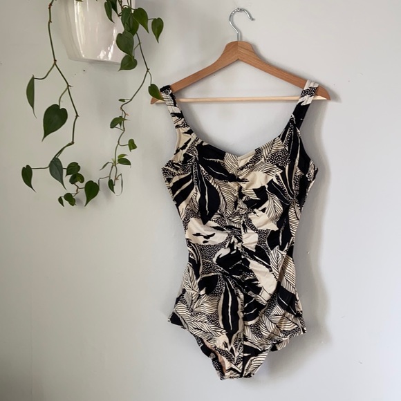 Maxine of Hollywood one piece bathing suit - Picture 1 of 6